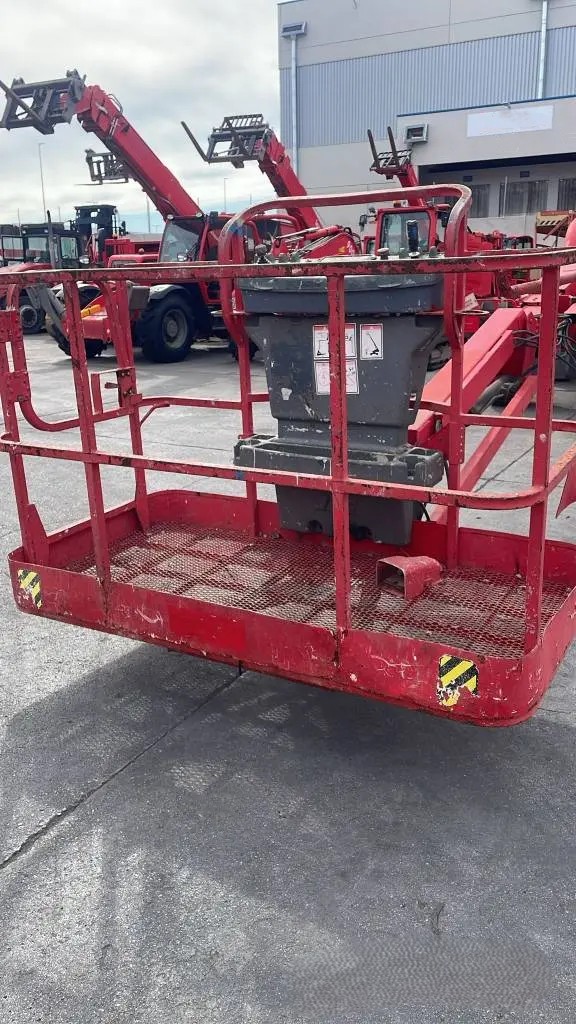 Scissor Lift - View 3